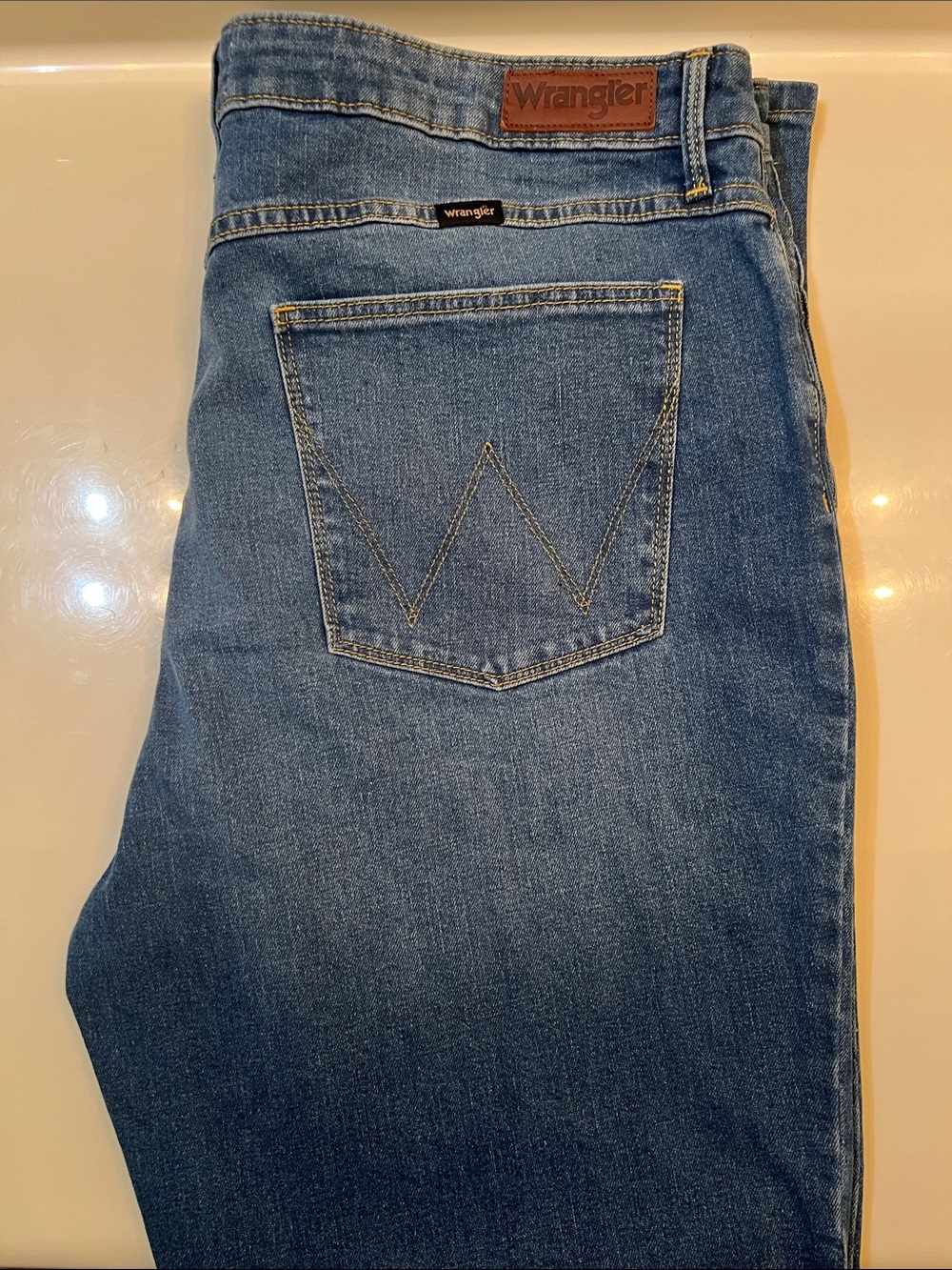 Women's Wrangler High Rise True Straight Leg Jean-Ocean Medium